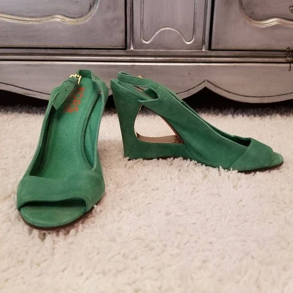 Michael Kors Suede Kelly Green Peep Toes 8 - Picture 2 of 10